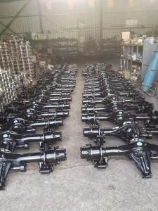 帶差速鎖的前后橋，鉗式剎車(chē)